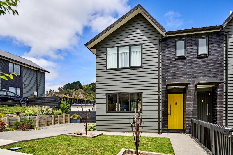 6 Holystone Road, Whitby, Porirua - Carousel 1