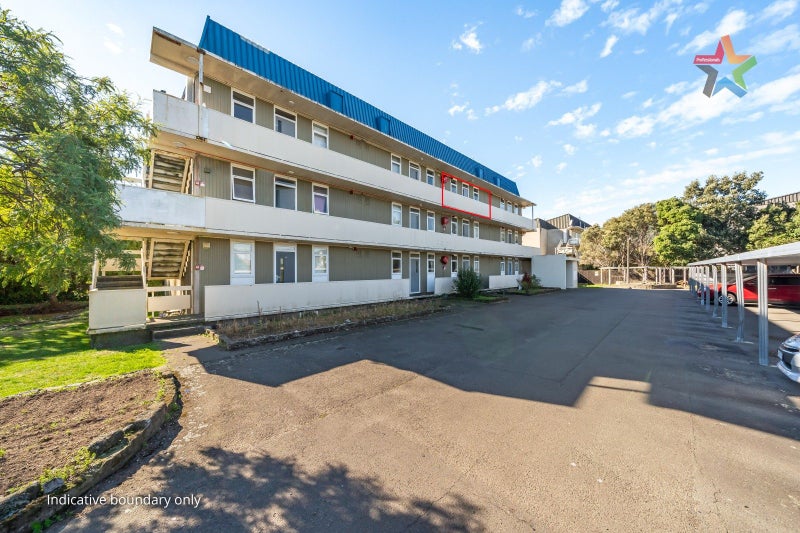 10/41 Barber Grove, Moera, Lower Hutt - Carousel 13