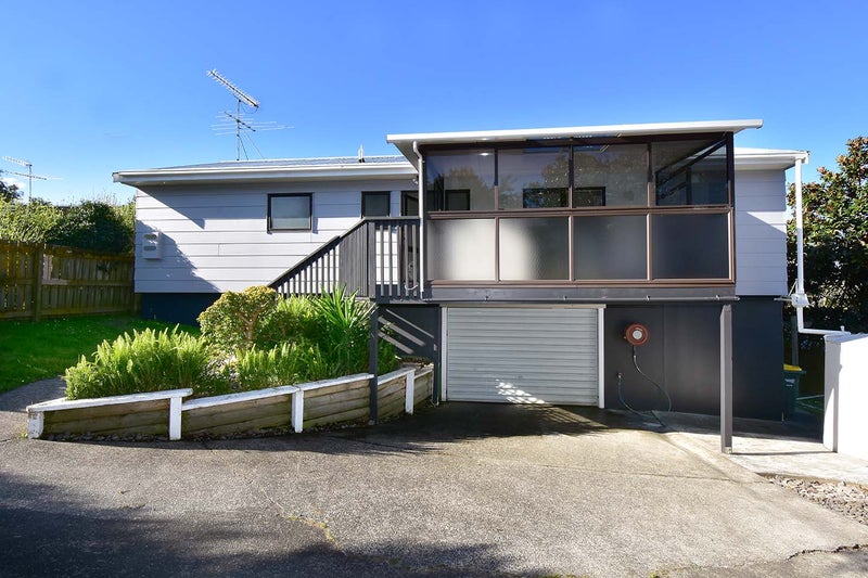 11B Ladies Mile, Manly, Whangaparaoa - Carousel 1