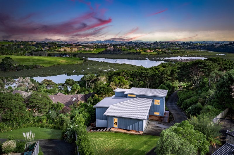 24 Blue Heron Rise, Stanmore Bay, Whangaparaoa - Carousel 1