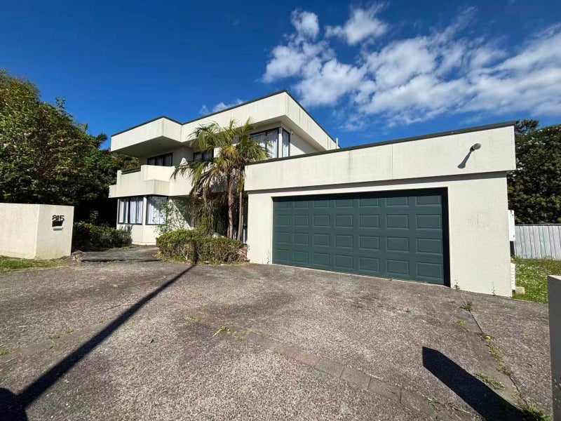 815 Chapel Road, Shamrock Park, Auckland - Carousel 1