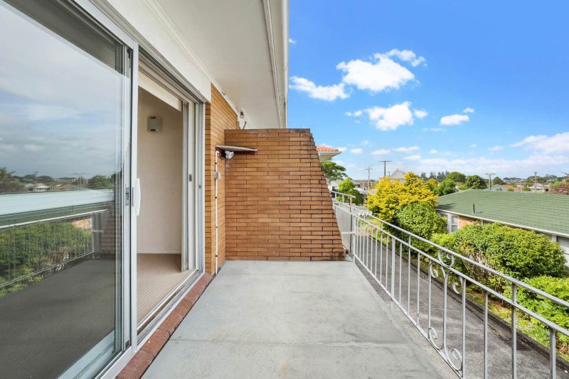 4/44 Campbell Road, One Tree Hill, Auckland - Carousel 2