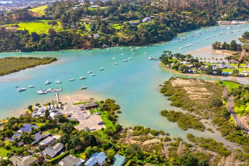 30 Coastal Heights, Stillwater, Silverdale - Carousel 2