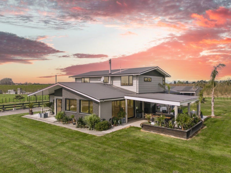 1458 Southland Road, Longlands, Hastings - Carousel 1