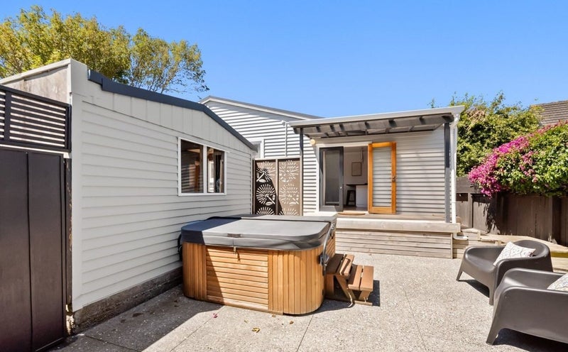 1/15 Allen Street, Boulcott, Lower Hutt - Carousel 17