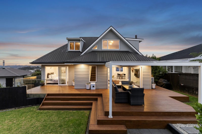 904 East Coast Road, Northcross, Auckland - Carousel 1