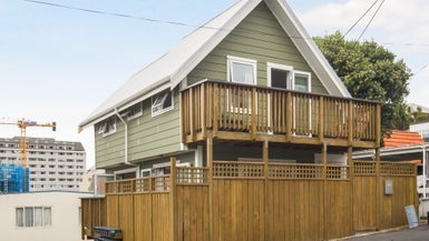 313C The Terrace, Te Aro, Wellington - Carousel 1