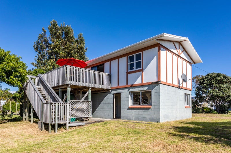 210 Given Avenue, Whangamatā - Carousel 1