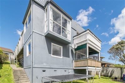 14 Perth Street, Ngaio, Wellington - Carousel 1