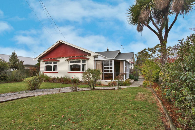 20 Gamblins Road, Saint Martins, Christchurch - Carousel 1
