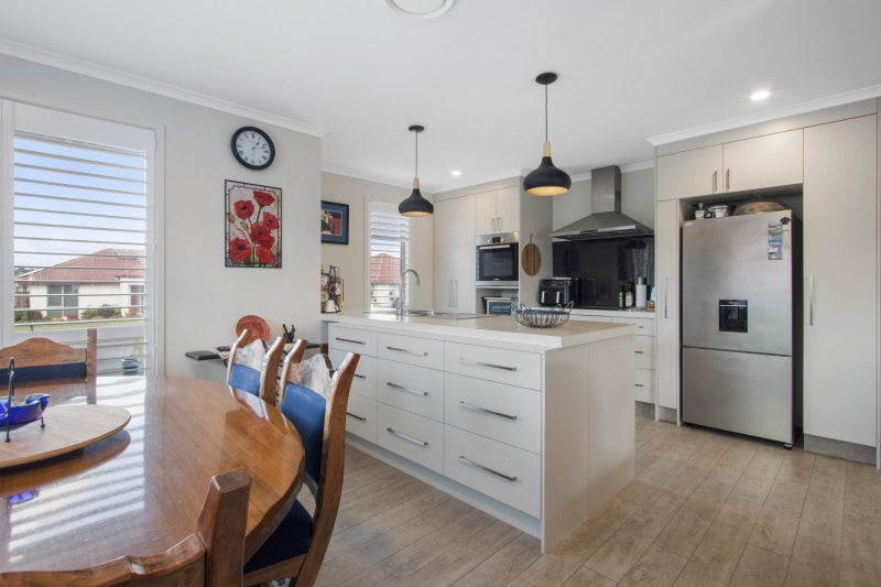 11 William Wood Place, Katikati - Carousel 1