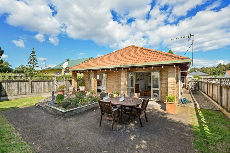 69 Claude Street, Fairfield, Hamilton - Carousel 2