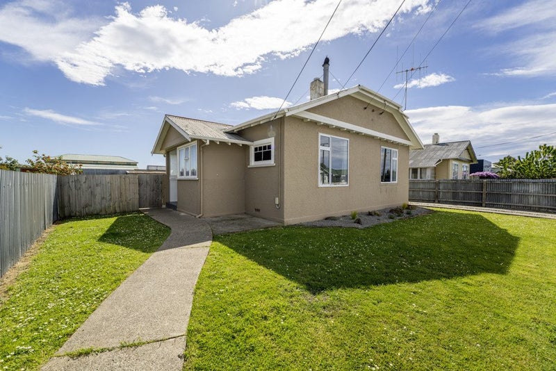 12 Lynn Street, Oamaru North, Oamaru - Carousel 1