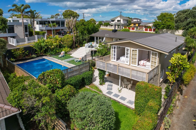 74 Bleakhouse Road, Howick, Auckland - Carousel 1