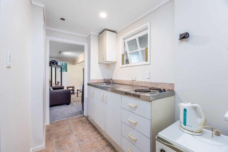 546 Whangaparaoa Road, Stanmore Bay, Whangaparaoa - Carousel 21