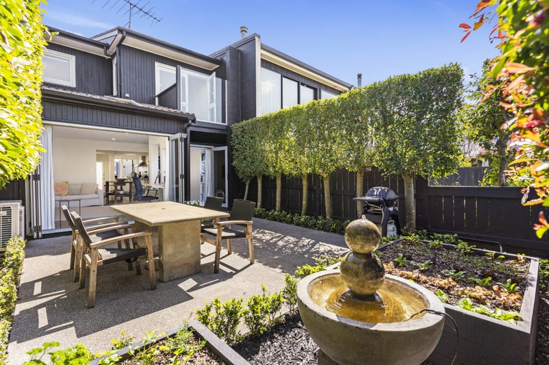 3/2 Gunson Street, Freemans Bay, Auckland - Carousel 1