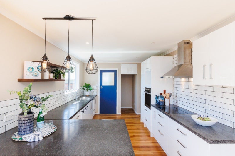 8 Alexander Street, Awapuni, Palmerston North - Carousel 2