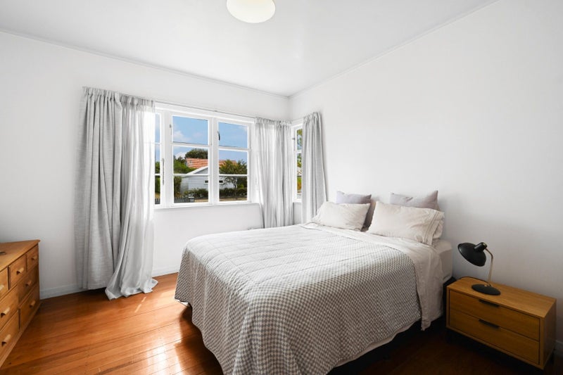 20 Galway Avenue, Hamilton East, Hamilton - Carousel 8