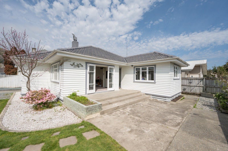 1 Palm Avenue, Stoke, Nelson - Carousel 1