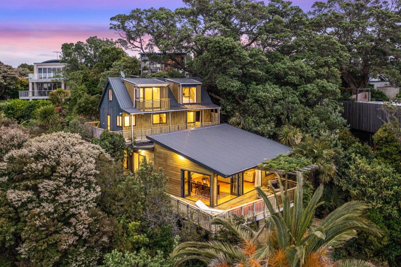 32 Tiri View Road, Palm Beach, Waiheke Island - Carousel 1