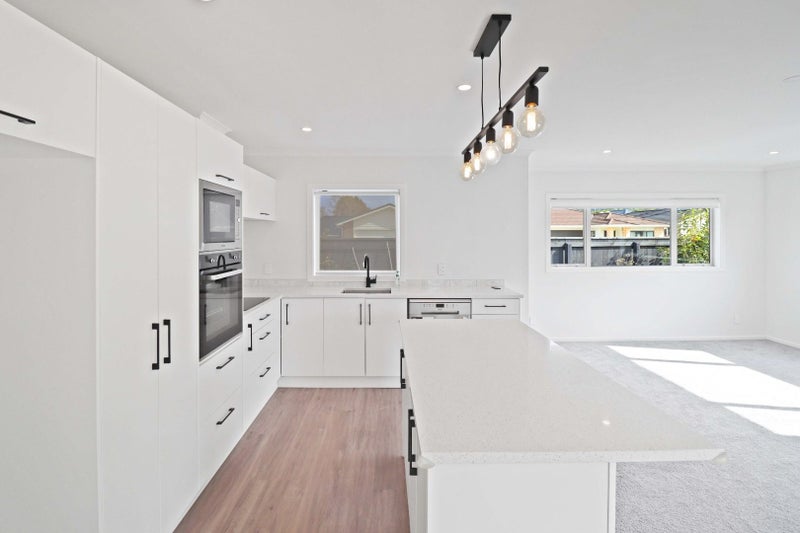 4 Martha Turnell Crescent, Manor Park, Lower Hutt - Carousel 2