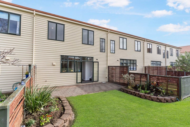 94/1 Ambrico Place, New Lynn, Auckland - Carousel 2