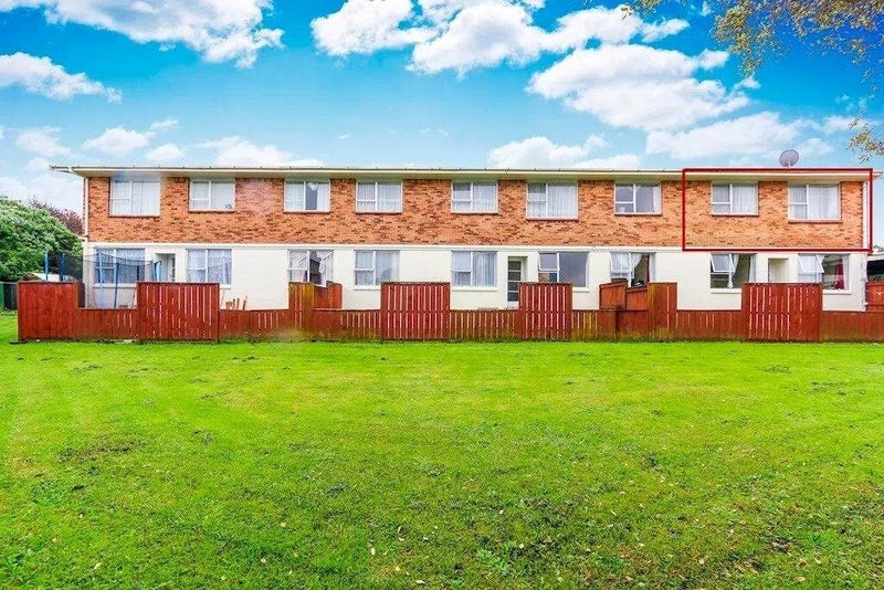 6/22C West Coast Road, Glen Eden, Auckland - Carousel 1