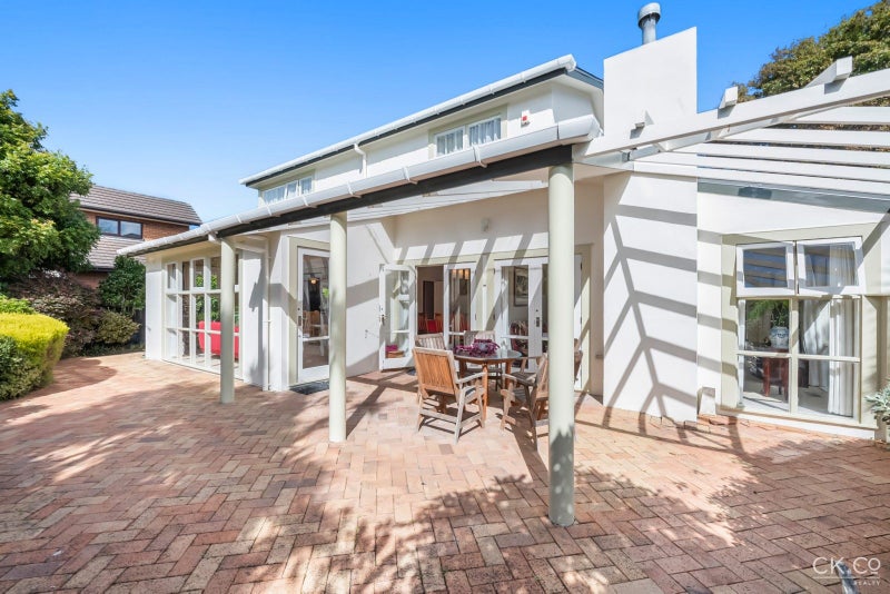 4/125 Woburn Road, Woburn, Lower Hutt - Carousel 1