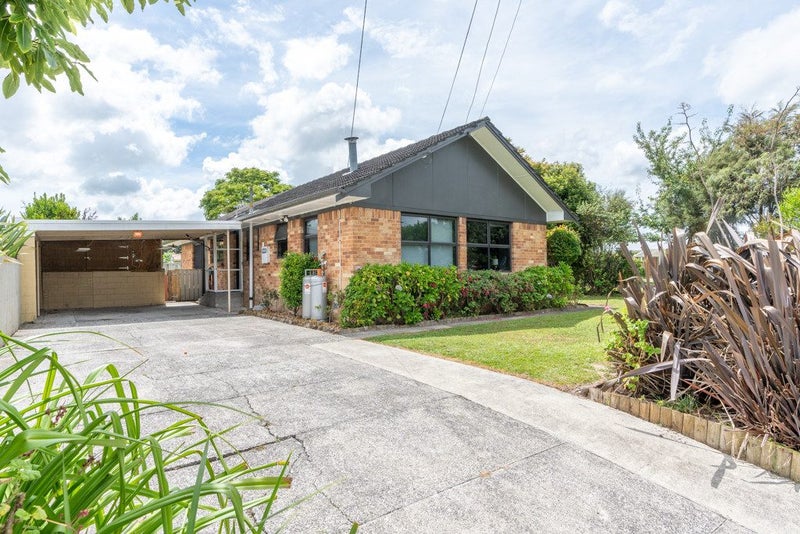 1 Southsea Crescent, Silverdale, Hamilton - Carousel 2