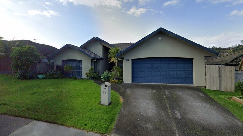 11 Nephin Place, East Tamaki Heights, Auckland - Carousel 1