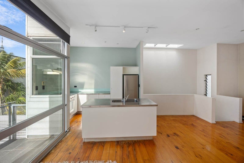 2C Middle Street, Freemans Bay, Auckland - Carousel 2