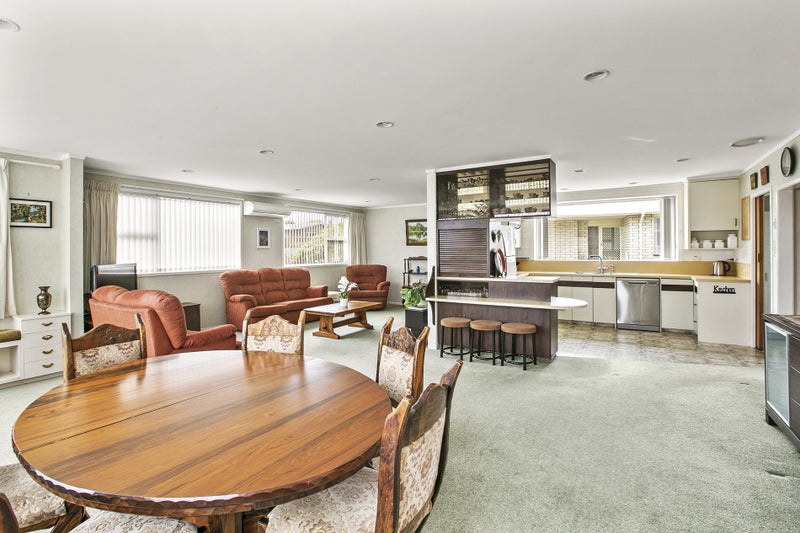 24 Nevada Drive, Merrilands, New Plymouth - Carousel 2