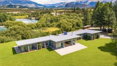 580 Lake Hawea-Albert Town Road, Churton Park, Albert Town - Carousel 1