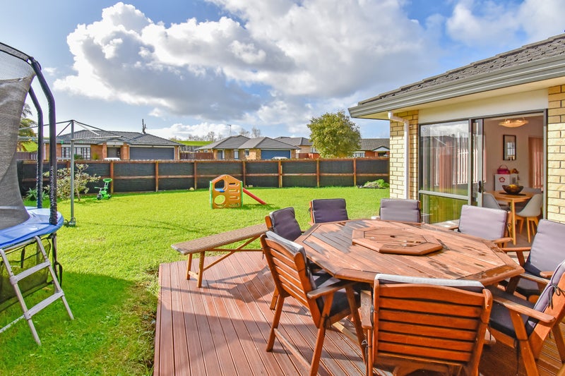9 Carn Place, Weymouth, Auckland - Carousel 2