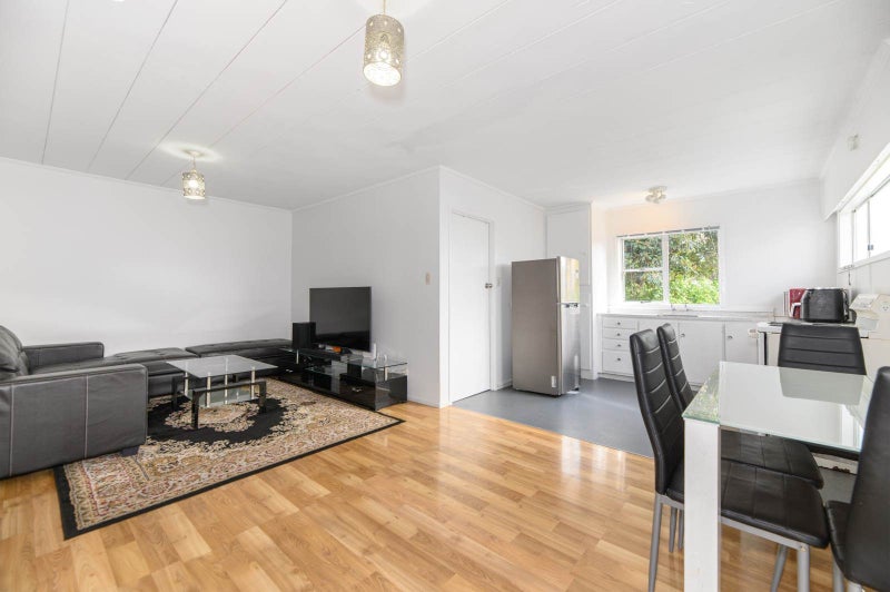 4/16 Rutland Road, Stanley Point, Auckland - Carousel 2