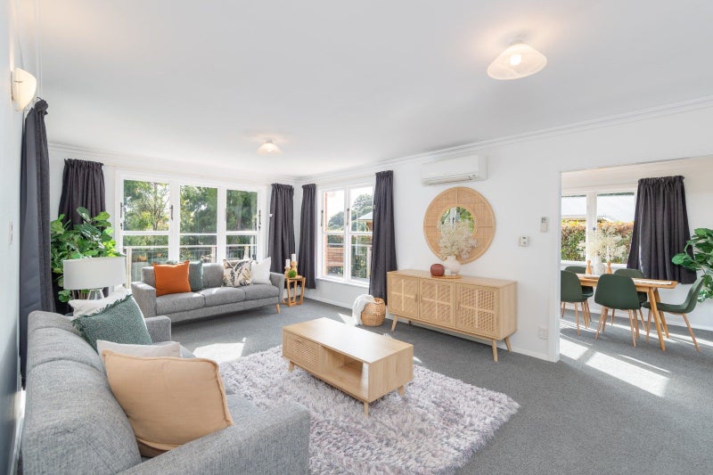 231 Whites Line East, Waiwhetu, Lower Hutt - Carousel 2