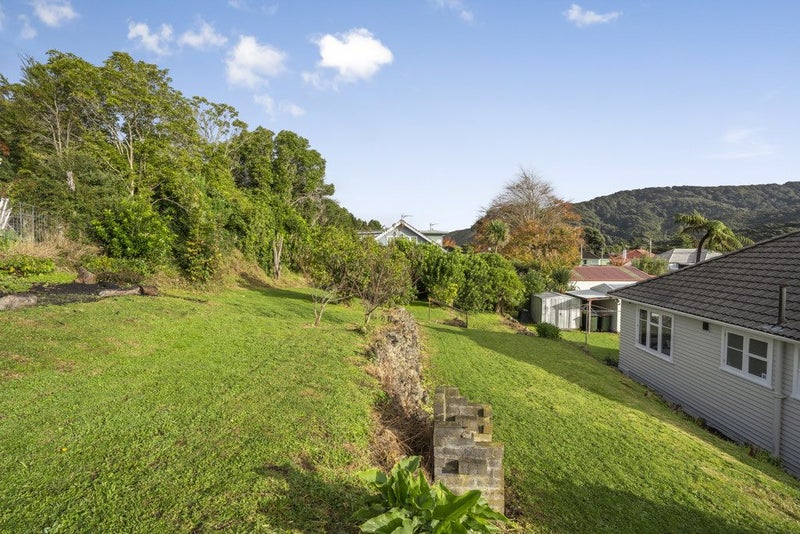 15 Peel Place, Wainuiomata, Lower Hutt - Carousel 21