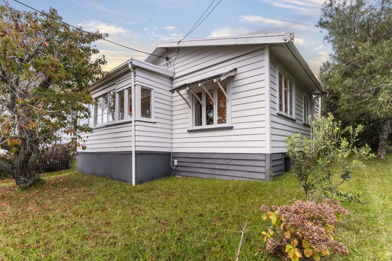 14 Newhaven Terrace, Mairangi Bay, Auckland - Carousel 2