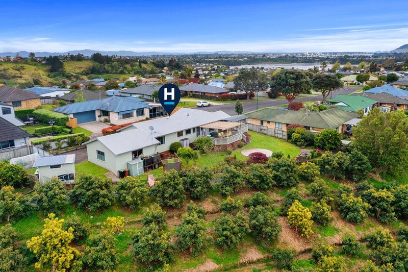 26 Highcroft Place, Welcome Bay, Tauranga - Carousel 2
