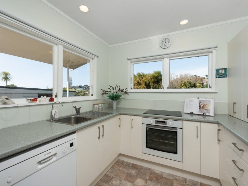 35B Balmoral Terrace, Otumoetai, Tauranga - Carousel 2