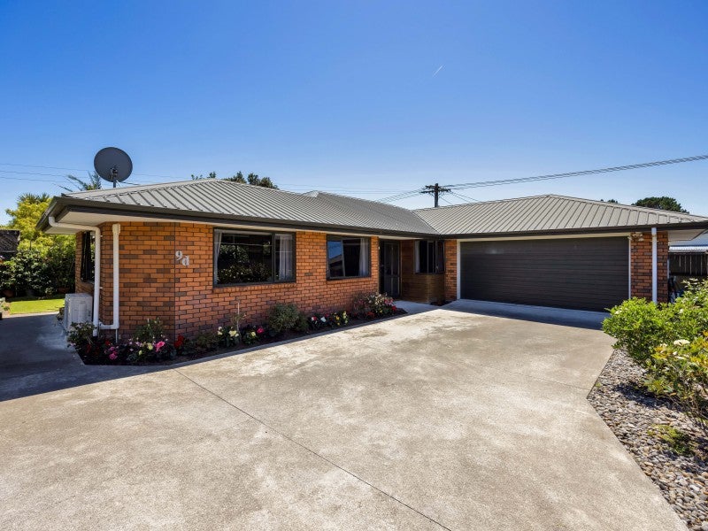 9D Wilton Street, Westown, New Plymouth - Carousel 1