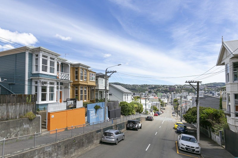 96 Pirie Street, Mount Victoria, Wellington - Carousel 11