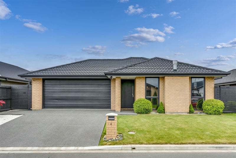 4 Arabella Crescent, Yaldhurst, Christchurch - Carousel 1