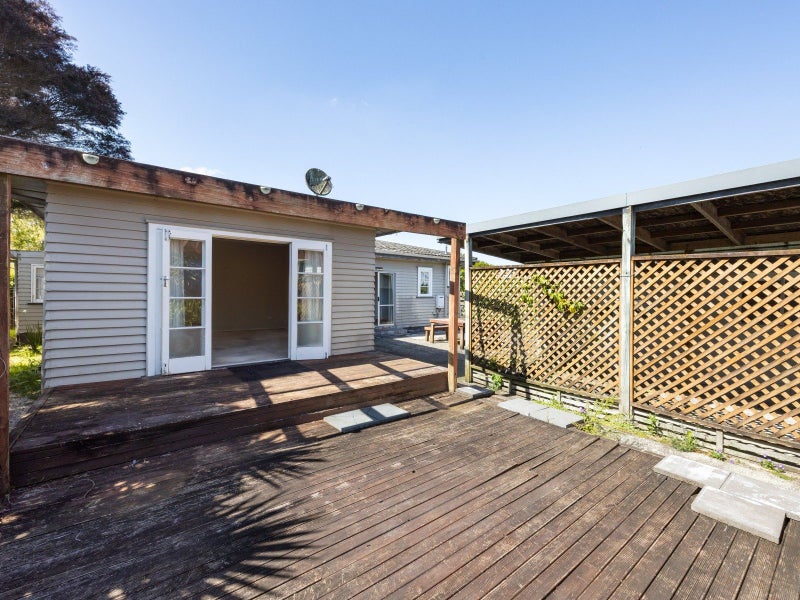 16 Mahana Road, St Andrews, Hamilton - Carousel 3