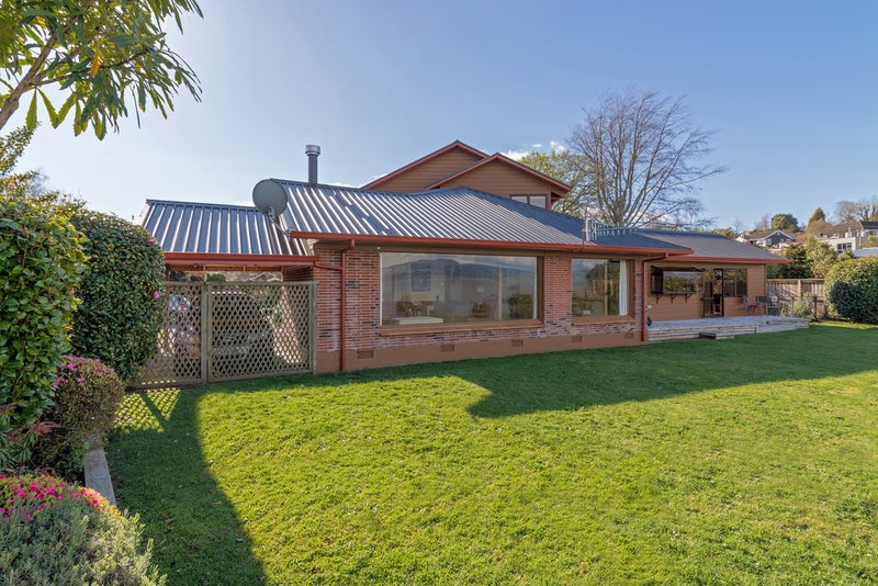 145 Kawaha Point Road, Kawaha Point, Rotorua - Carousel 2