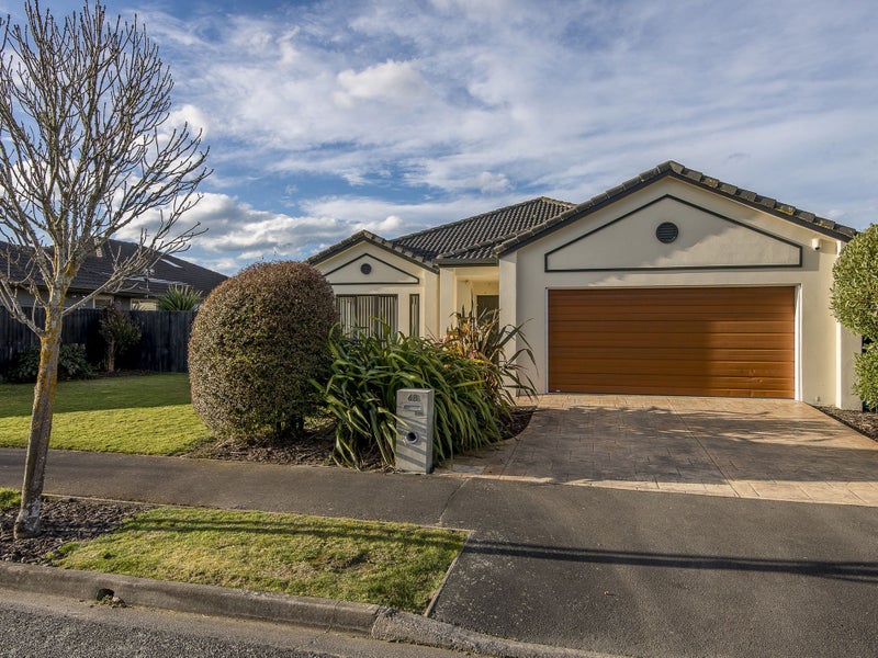 68 Puhara Avenue, Parklands, Christchurch - Carousel 1