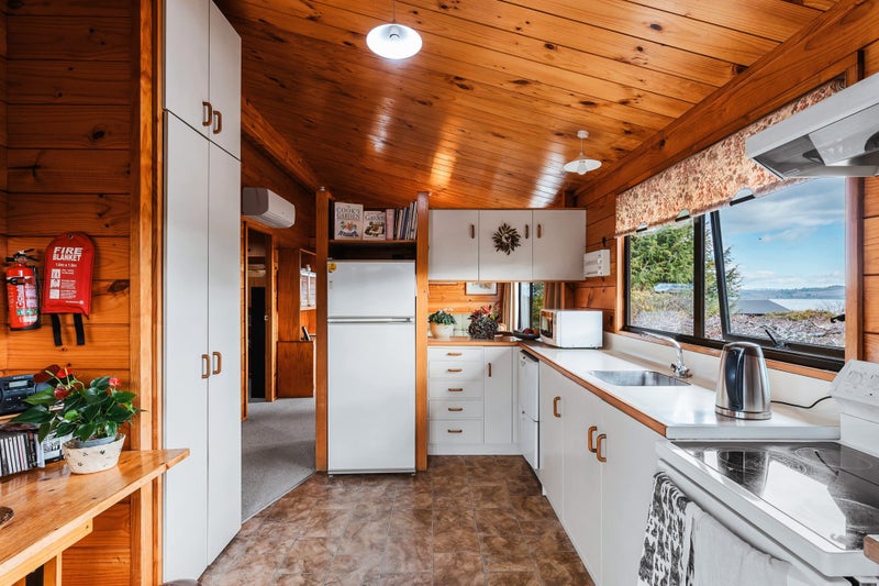 65 Harvey Street, Waipahihi, Taupo - Carousel 2