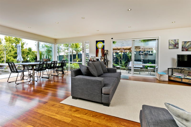 27 Newbury Place, Schnapper Rock, Auckland - Carousel 2