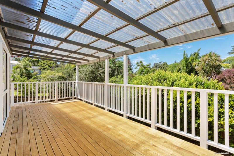 77 Mountbatten Avenue, Hillcrest, Auckland - Carousel 2