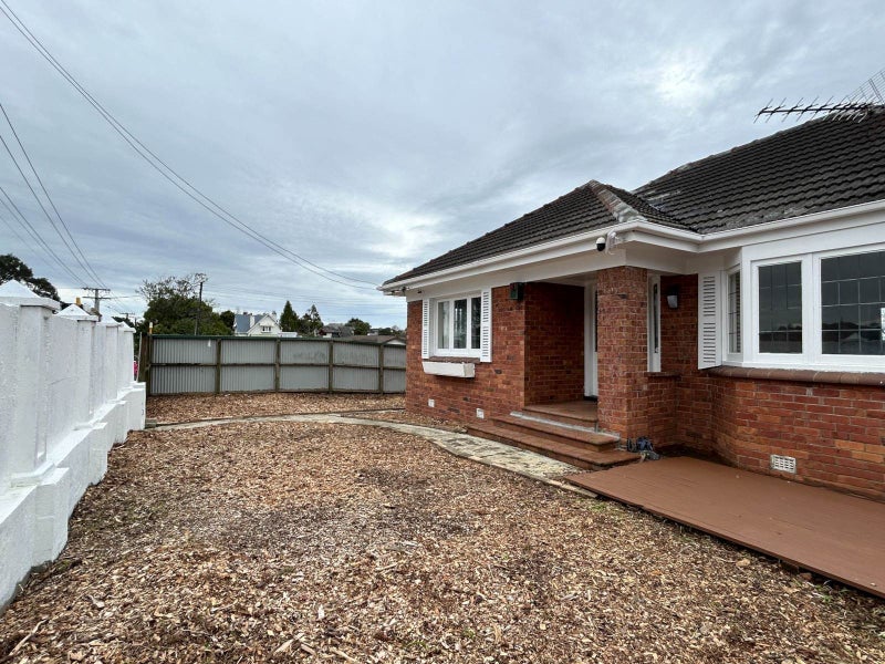 90 Ladies Mile, Remuera, Auckland - Carousel 19